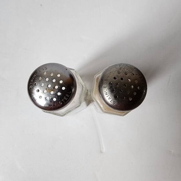 Vintage Wooden Napkin Salt Pepper Holder Picnic Rustic Shakers Dark Retro - Picture 9 of 9